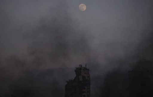 „Der Verrat des Lichts.“ oder „Drohnen suchen nach Lichtquellen.“